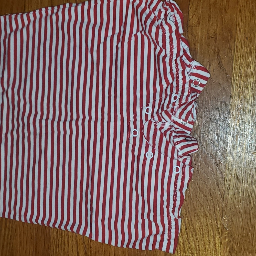 ✨️3/$10 Patriotic one piece size 24 months - Picture 2 of 3
